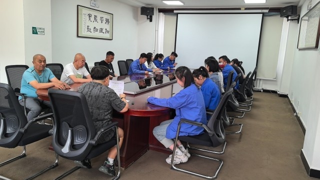 内蒙古电力集团乌海千里山供电公司：加强理论学习，风清气正过节.jpg