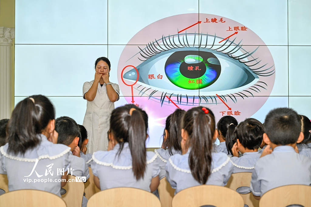 2025年6月4日，安徽省合肥市庐阳区海棠街道长江路幼儿园京福分园内，小朋友们正在参与