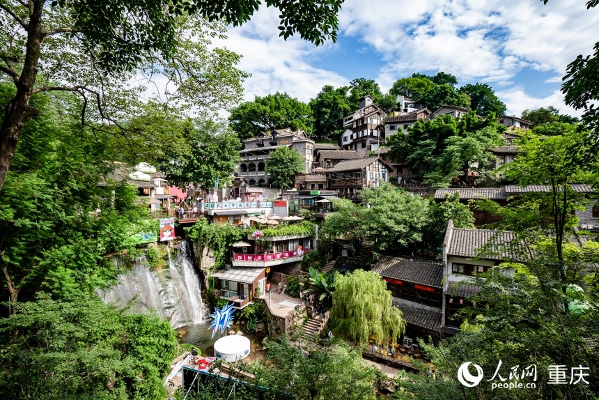 依山而建的下浩里老街。人民网记者 许峥摄