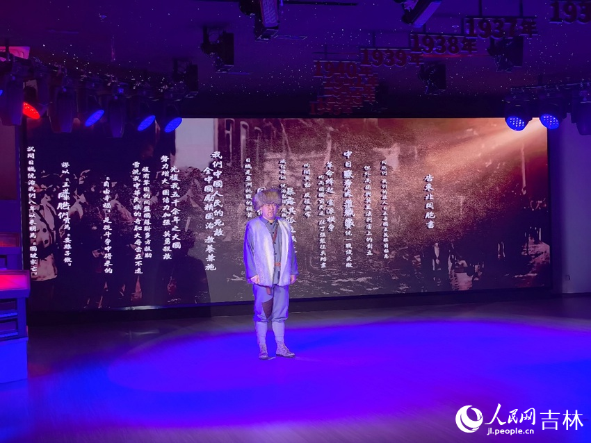 情景演绎《告东北同胞书》。人民网记者 马俊华摄