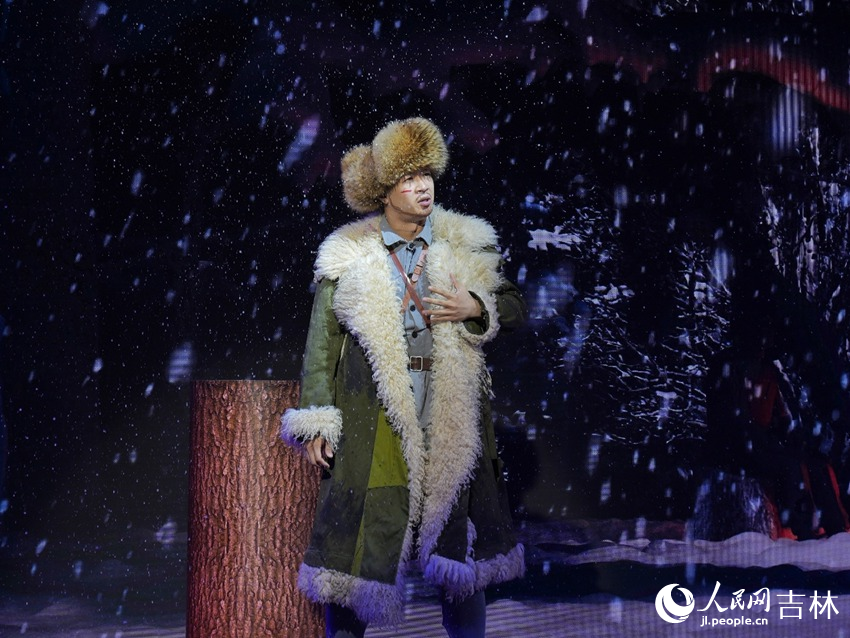 “对党忠诚”沉浸式红色情境教学馆课堂。人民网记者 李洋摄