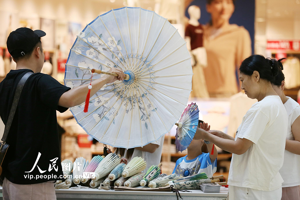 四川乐山：非遗市集人气旺【2】
