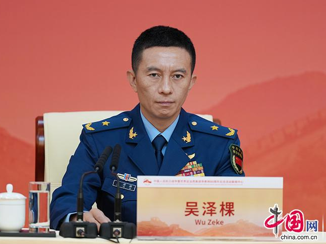 阅兵领导小组办公室副主任、中央军委联合参谋部作战局少将副局长吴泽棵.jpg