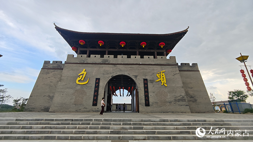 老包头走西口文化历史街区。人民网记者 张雪冬摄